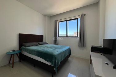 Apartamento &agrave; venda - 106m&sup2; - Meia Praia