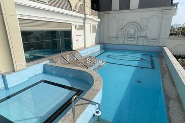 Apartamento &agrave; venda - 129m&sup2; - Meia Praia