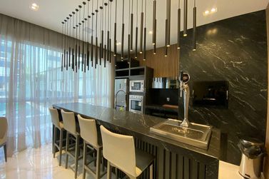 Apartamento &agrave; venda - 240m&sup2; - Meia Praia