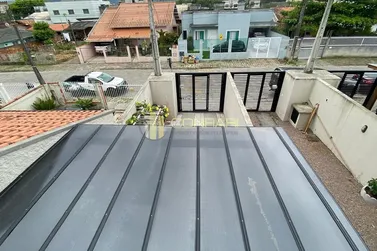 Sobrado &agrave; venda - 106m&sup2; - Pereque