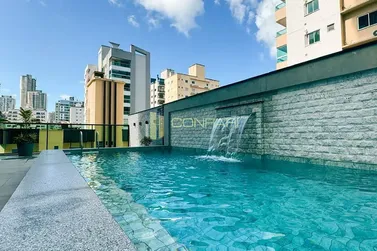 Apartamento &agrave; venda - 114m&sup2; - Meia Praia