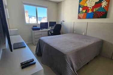 Apartamento &agrave; venda - 246m&sup2; - Meia Praia