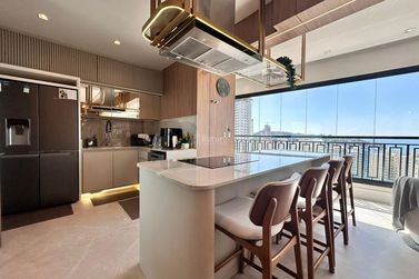 Apartamento &agrave; venda - 160m&sup2; - Centro