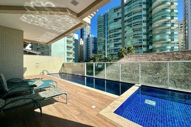 Apartamento &agrave; venda - 137m&sup2; - Meia Praia