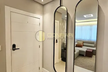 Apartamento &agrave; venda - 162m&sup2; - Meia Praia