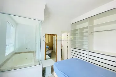 Apartamento &agrave; venda - 128m&sup2; - Meia Praia