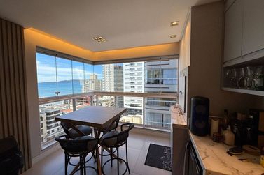 Apartamento &agrave; venda - Meia Praia
