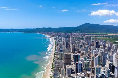 Apartamento &agrave; venda - 85m&sup2; - Meia Praia