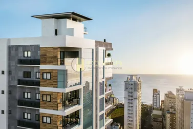 Apartamento &agrave; venda - 125m&sup2; - Meia Praia