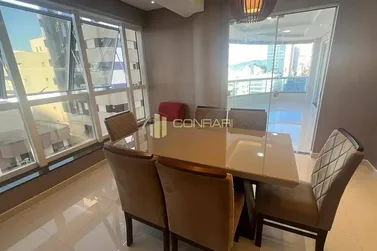 Apartamento &agrave; venda - 268m&sup2; - Meia Praia