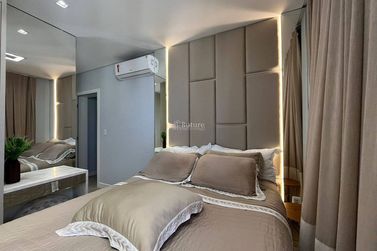 Apartamento &agrave; venda - Meia Praia