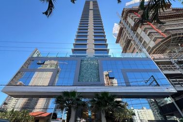 Apartamento &agrave; venda - 135m&sup2; - Centro