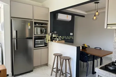 Apartamento &agrave; venda - 120m&sup2; - Meia praia