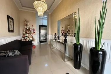 Apartamento &agrave; venda - 150m&sup2; - Meia Praia