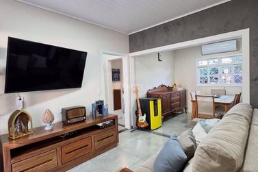 Casa &agrave; venda - 300m&sup2; - Cedro