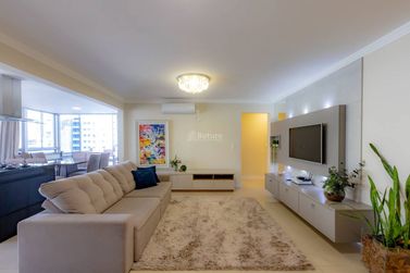 Apartamento &agrave; venda - Meia Praia