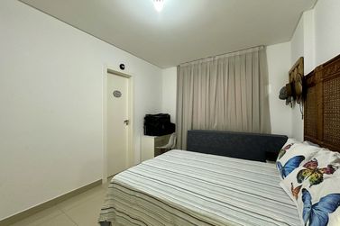 Apartamento &agrave; venda - 122m&sup2; - Meia Praia