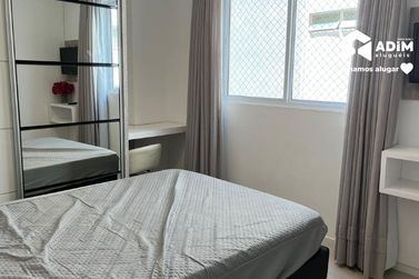 Apartamento para alugar - 110m&sup2; - Meia Praia