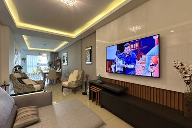 Apartamento &agrave; venda - 122m&sup2; - Meia Praia