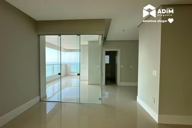 Apartamento para alugar - 170m&sup2; - Centro