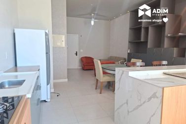 Apartamento para alugar - 135m&sup2; - Meia Praia