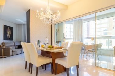 Apartamento &agrave; venda - 121m&sup2; - Meia Praia