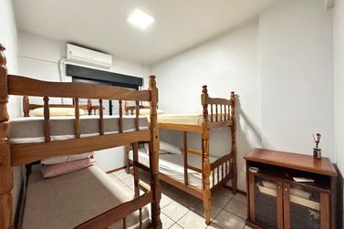 Apartamento &agrave; venda - 120m&sup2; - Meia Praia