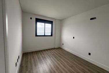 Apartamento &agrave; venda - 130m&sup2; - Meia Praia