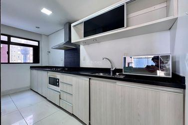 Apartamento &agrave; venda - 91m&sup2; - Centro