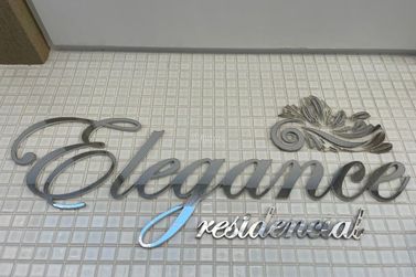Apartamento &agrave; venda - 100m&sup2; - Meia Praia