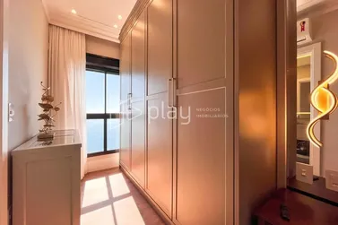 Apartamento &agrave; venda - 186m&sup2; - Pereque