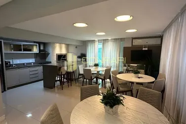 Apartamento &agrave; venda - 129m&sup2; - Meia Praia