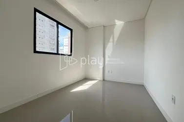 Apartamento &agrave; venda - 106m&sup2; - Meia Praia
