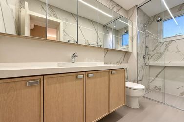 Apartamento &agrave; venda - 230m&sup2; - Barra Sul