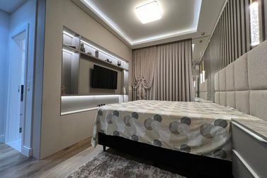 Apartamento &agrave; venda - 260m&sup2; - Meia Praia