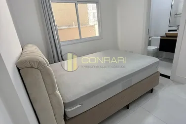 Apartamento &agrave; venda - 140m&sup2; - Meia Praia