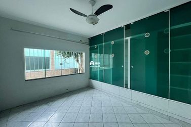 Casa para alugar - 252m&sup2; - Municipios