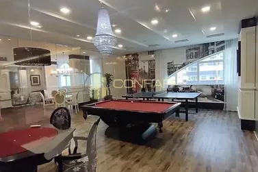Apartamento &agrave; venda - 213m&sup2; - Meia Praia