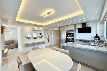 Apartamento &agrave; venda - Meia Praia