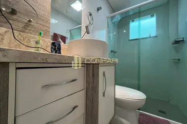 Apartamento &agrave; venda - 160m&sup2; - Meia Praia