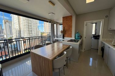 Apartamento &agrave; venda - Meia Praia