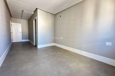 Apartamento &agrave; venda - 200m&sup2; - Meia Praia