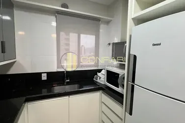 Apartamento para alugar - 180m&sup2; - Meia praia