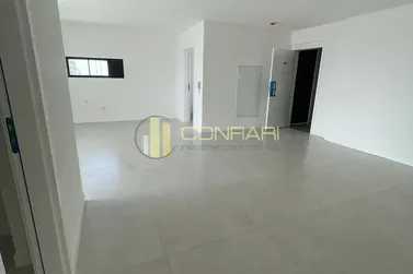 Apartamento &agrave; venda - 133m&sup2; - meia praia