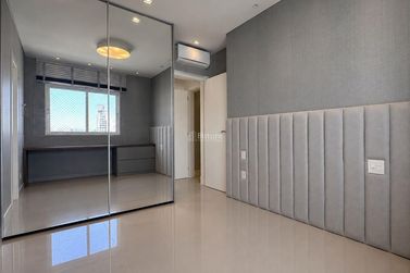 Apartamento &agrave; venda - 129m&sup2; - Centro