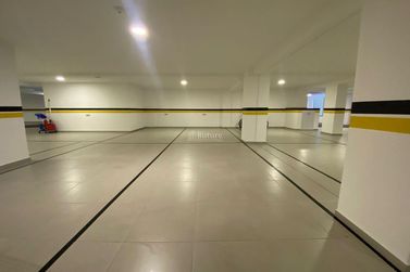 Apartamento &agrave; venda - 129m&sup2; - Meia Praia
