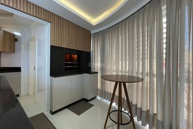 Apartamento &agrave; venda - 225m&sup2; - Meia Praia