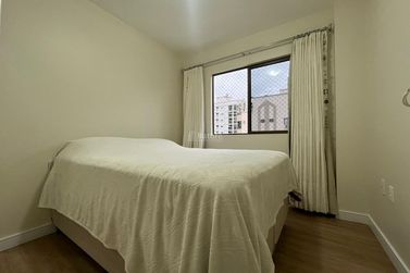 Apartamento &agrave; venda - 109m&sup2; - Meia Praia