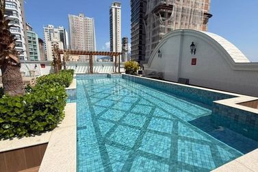 Apartamento &agrave; venda - 140m&sup2; - Meia Praia