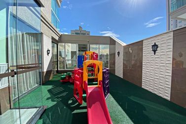Apartamento &agrave; venda - 126m&sup2; - Meia Praia